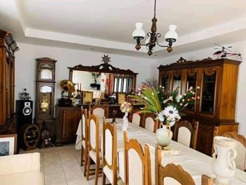 La Capra Vecinului Villa Oglinzi Luaran gambar