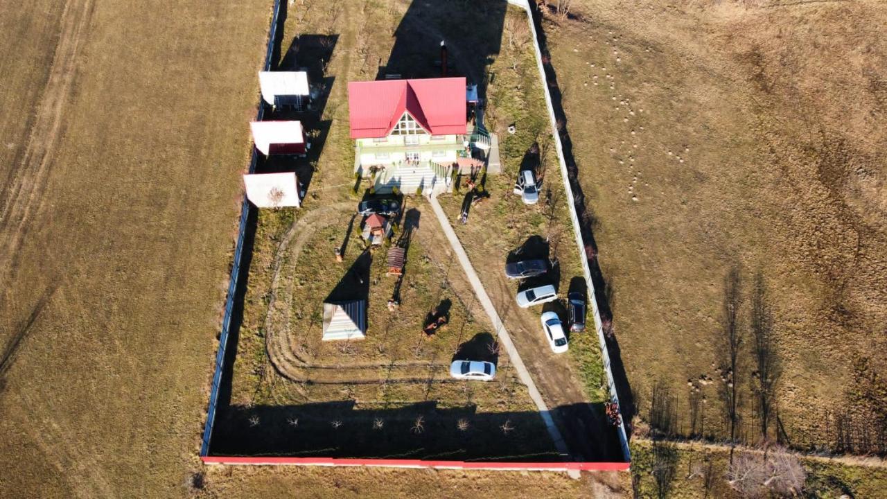 La Capra Vecinului Villa Oglinzi Luaran gambar